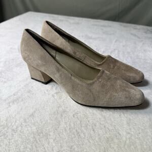Vtg 90s Womens Nude Suede Leather Chunky Block Heels Size 7.5 Victoria Spenser
